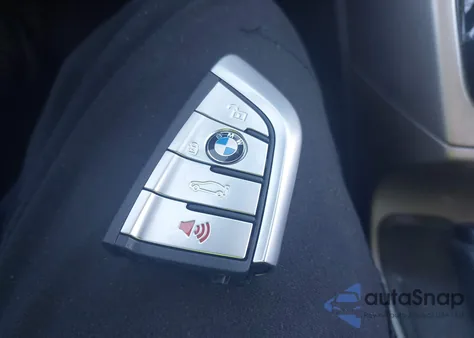 2018 BMW X3 xDrive30I из США, поврежденный, VIN 5UXTS3C59J0Z02209